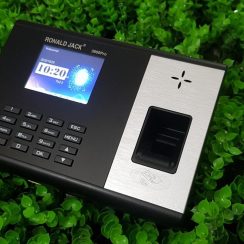 Máy chấm công Ronald Jack 3800Pro
