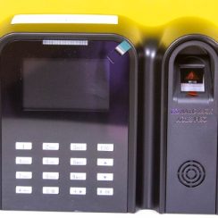 Máy chấm công RONALD JACK 6868