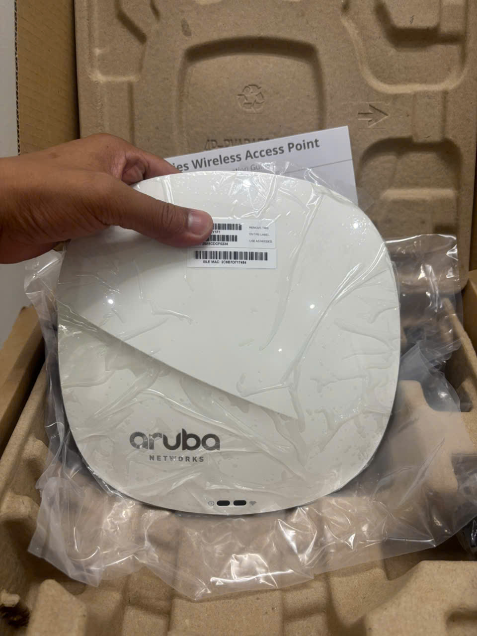 Thiết bị mạng WiFi Aruba AP-335 Thiết bị mạng WiFi Aruba AP-335