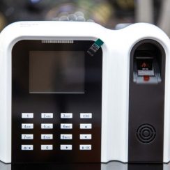 Máy Chấm Công Vân Tay T9