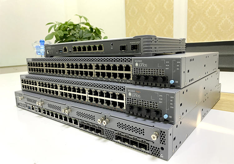 Firewall Juniper SRX345-SYS-JB và switch EX2300 Thiết bị tường lửa Juniper SRX345-SYS-JB