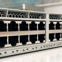 Thiết bị Switch L3 Cisco C9200L-24T-4G-E