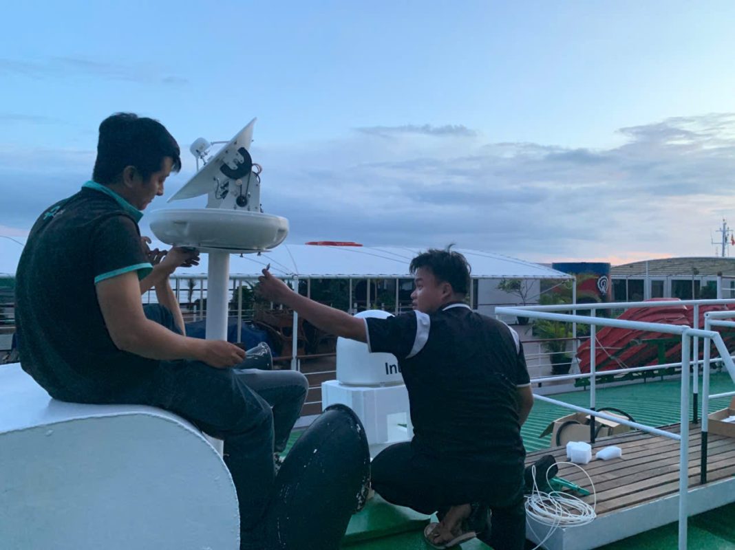 Truyền hình vệ tinh trên biển